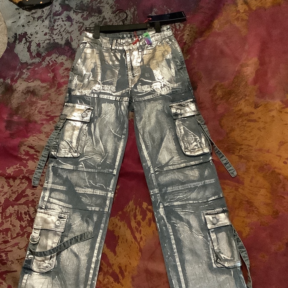 Vibrnt Gray Metallic Cargo Jeans
